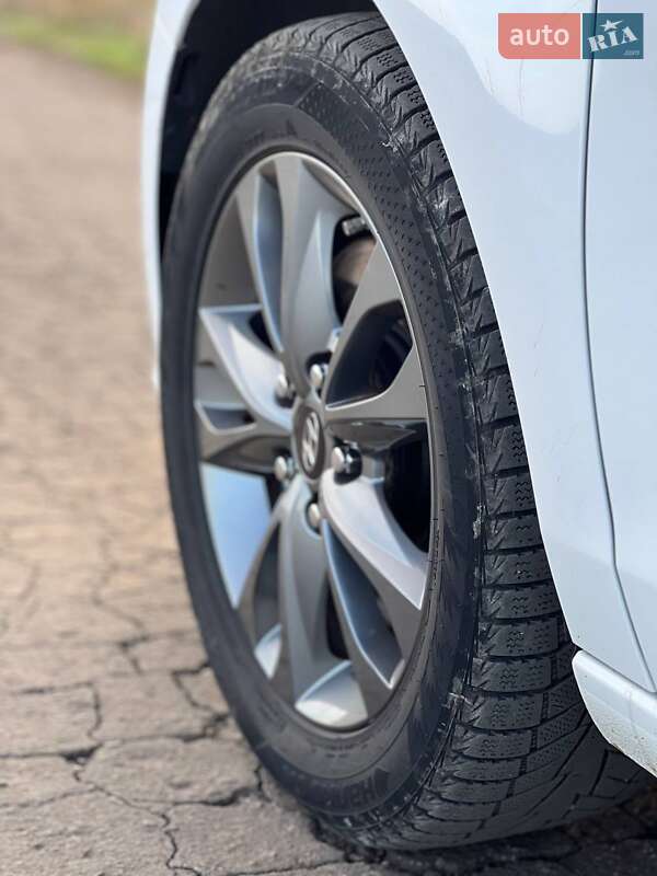 Универсал Hyundai i30 2017 в Новом Буге фото 29 Универсал Hyundai i30 2017 в Новом Буге