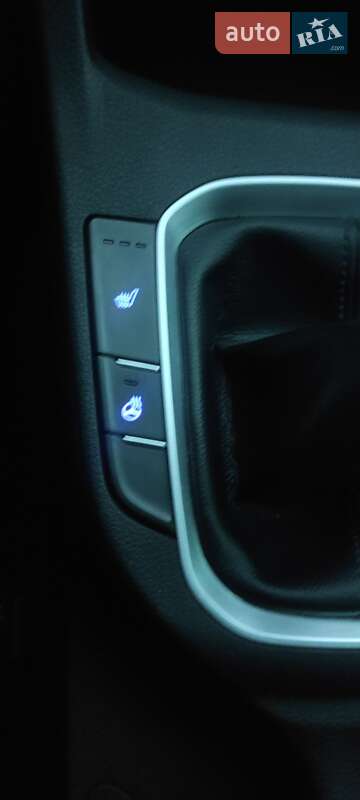 Универсал Hyundai i30 2017 в Новом Буге фото 41 Универсал Hyundai i30 2017 в Новом Буге