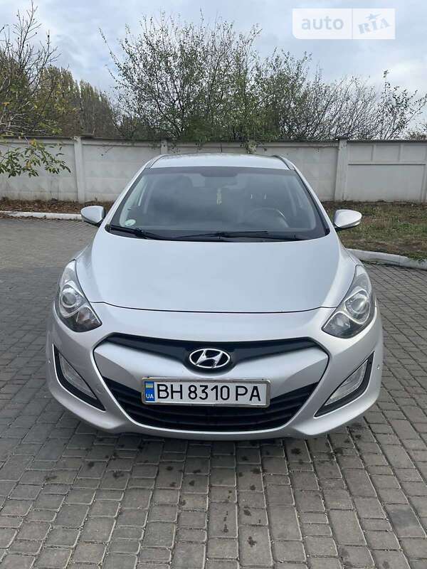 Універсал Hyundai i30 2014 в Одесі