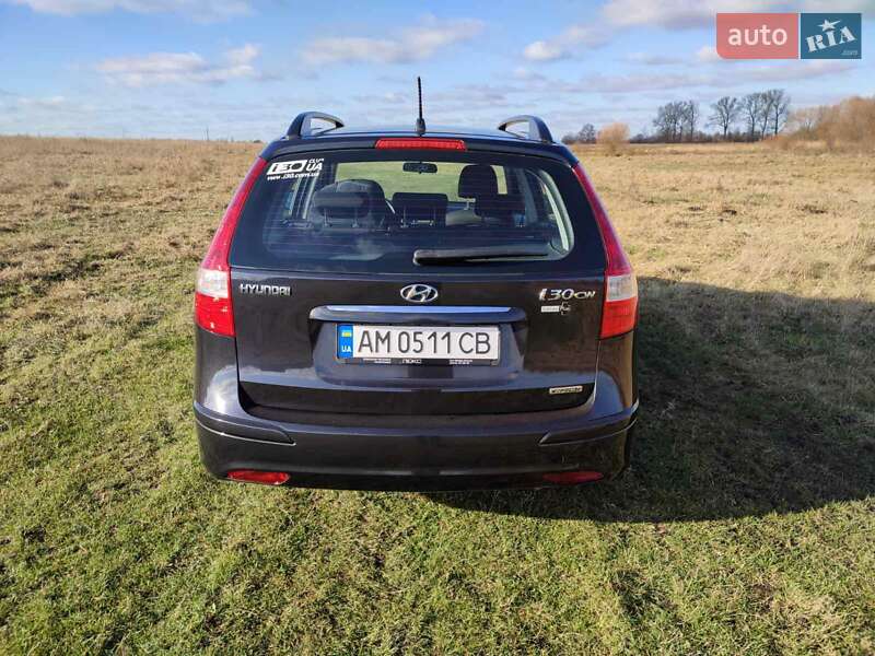 Універсал Hyundai i30 2010 в Житомирі