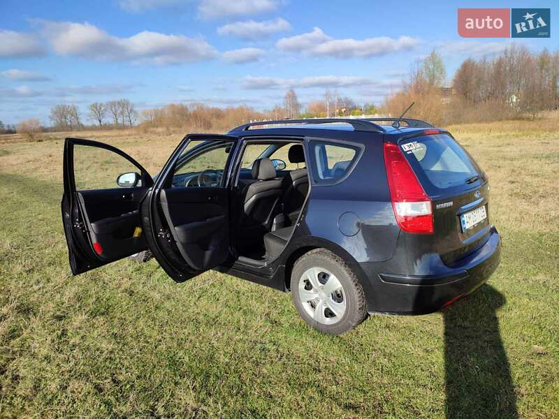 Універсал Hyundai i30 2010 в Житомирі