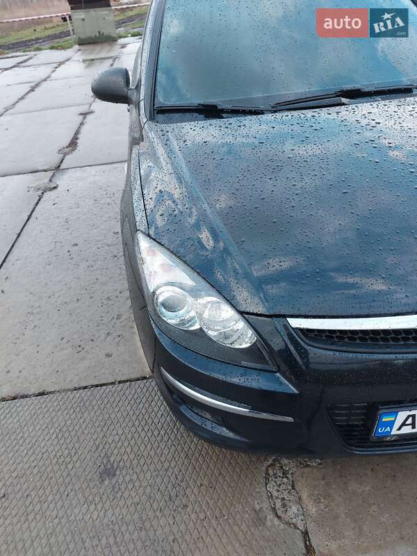 Универсал Hyundai i30 2009 в Чугуеве фото 7 Универсал Hyundai i30 2009 в Чугуеве