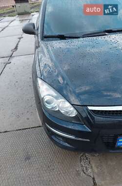 Универсал Hyundai i30 2009 в Чугуеве