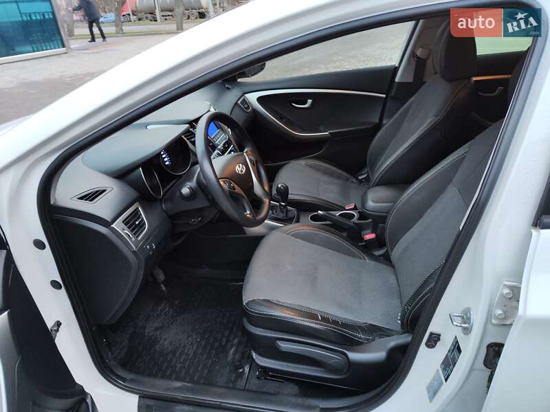 Хэтчбек Hyundai i30 2013 в Виннице