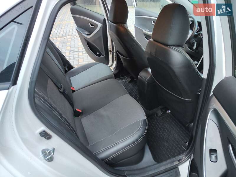 Хэтчбек Hyundai i30 2013 в Виннице