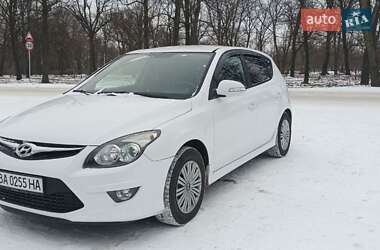 Хэтчбек Hyundai i30 2011 в Кропивницком