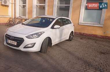 Универсал Hyundai i30 2015 в Буске