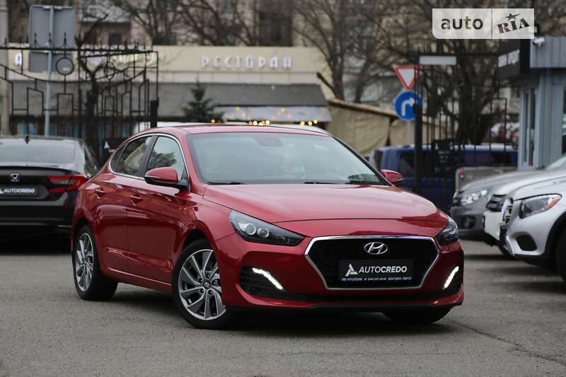 Фастбэк Hyundai i30 2019 в Киеве