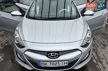 Хетчбек Hyundai i30 2012 в Рівному