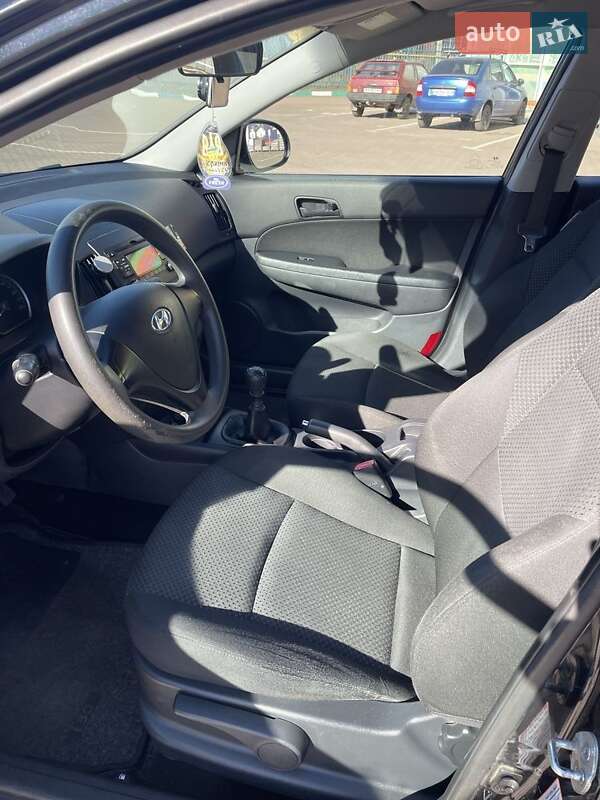 Универсал Hyundai i30 2009 в Кривом Роге