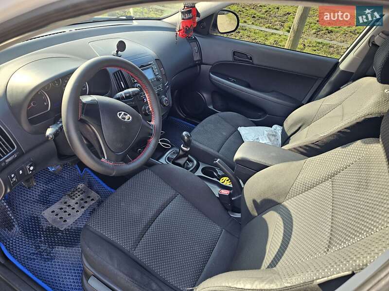 Хэтчбек Hyundai i30 2011 в Виннице
