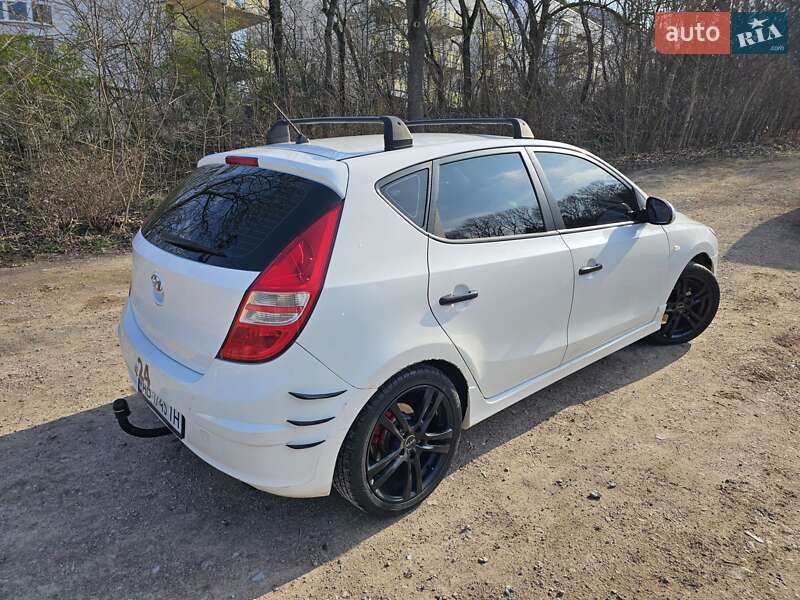 Хэтчбек Hyundai i30 2011 в Виннице