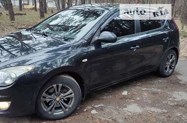 Хэтчбек Hyundai i30 2010 в Киеве