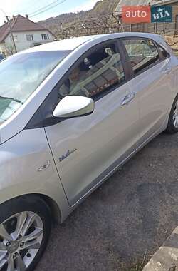 Хэтчбек Hyundai i30 2014 в Тячеве