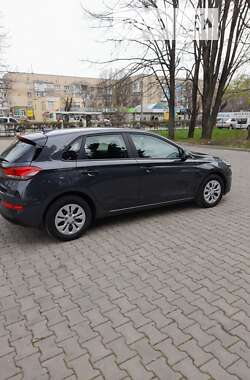 Хэтчбек Hyundai i30 2021 в Черновцах