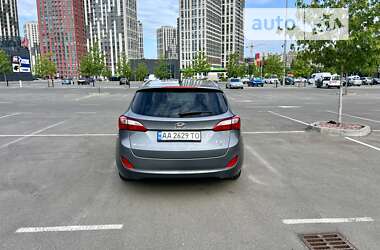 Универсал Hyundai i30 2013 в Киеве