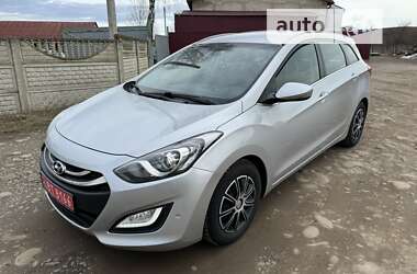 Універсал Hyundai i30 2013 в Калуші