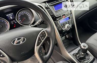 Универсал Hyundai i30 2013 в Калуше