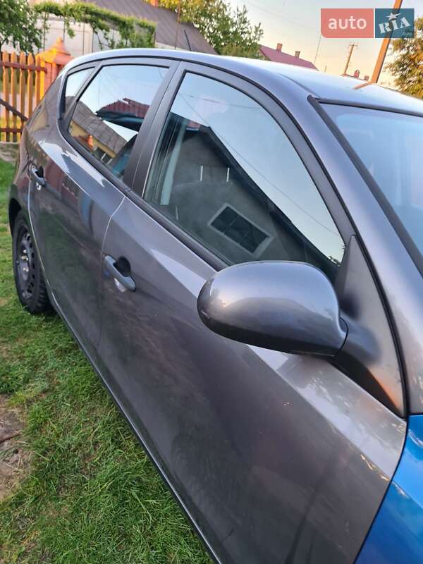 Хетчбек Hyundai i30 2010 в Рівному