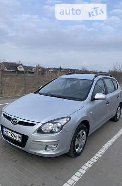 Универсал Hyundai i30 2009 в Дубно