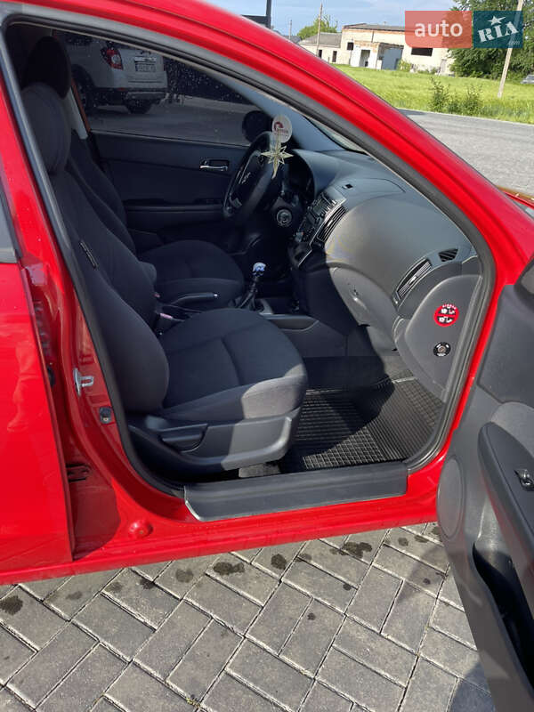 Універсал Hyundai i30 2008 в Кореці
