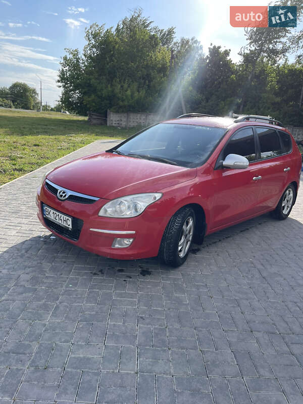 Універсал Hyundai i30 2008 в Кореці