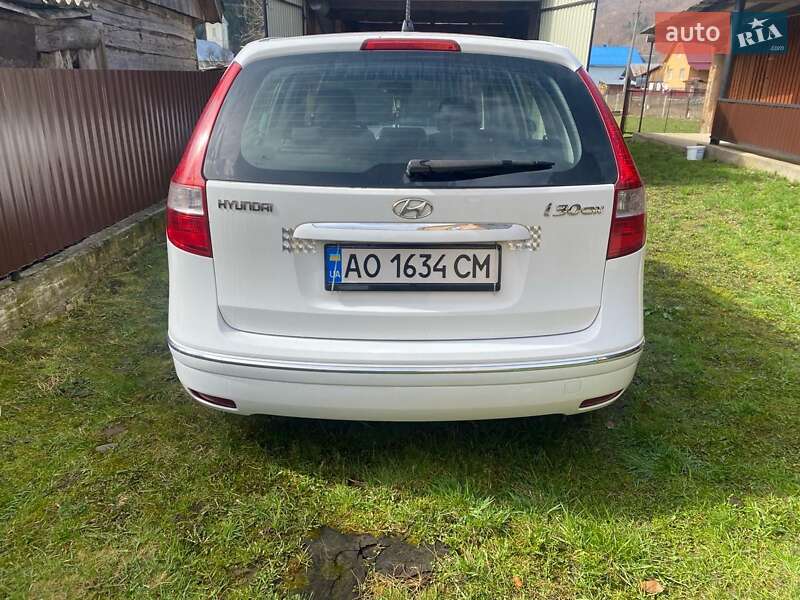 Універсал Hyundai i30 2009 в Міжгір'ї