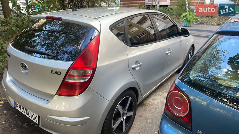 Хэтчбек Hyundai i30 2009 в Киеве