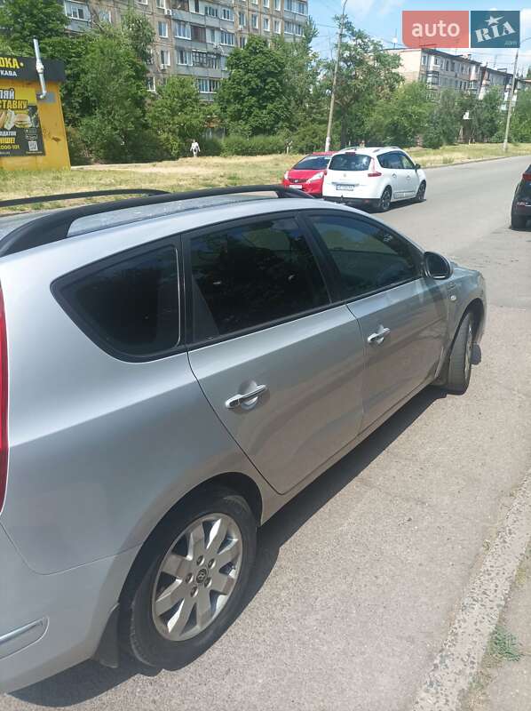 Универсал Hyundai i30 2009 в Кривом Роге