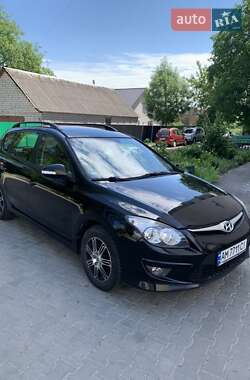 Универсал Hyundai i30 2011 в Звягеле