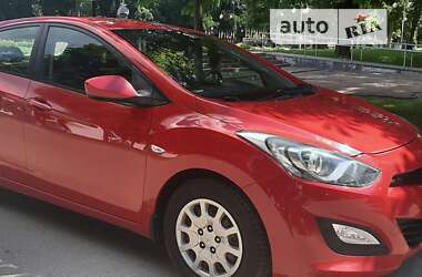 Хетчбек Hyundai i30 2012 в Гадячі