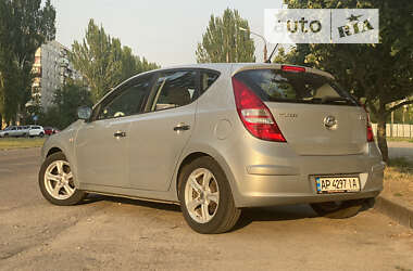 Хэтчбек Hyundai i30 2009 в Запорожье