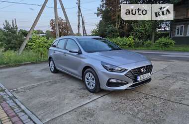 Универсал Hyundai i30 2021 в Черновцах