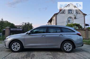 Универсал Hyundai i30 2021 в Черновцах