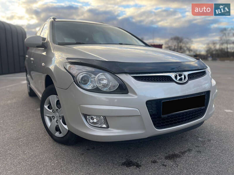 Универсал Hyundai i30 2011 в 