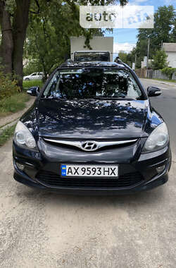 Универсал Hyundai i30 2011 в Ирпене