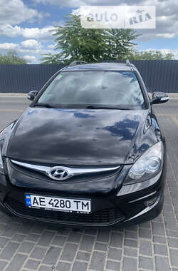 Універсал Hyundai i30 2011 в Дніпрі