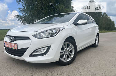 Универсал Hyundai i30 2013 в Сумах