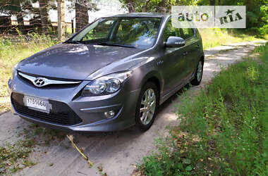 Хэтчбек Hyundai i30 2011 в Нежине