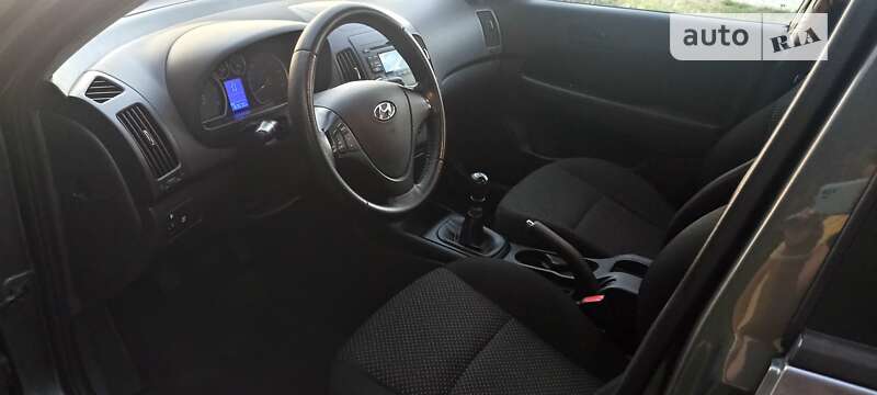 Хетчбек Hyundai i30 2010 в Українці