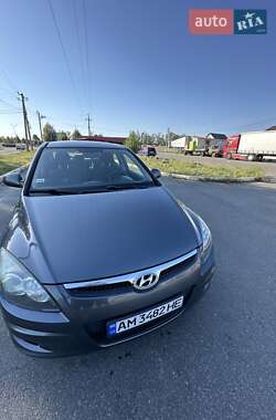 Хэтчбек Hyundai i30 2009 в 