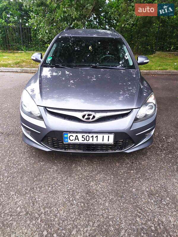 Універсал Hyundai i30 2010 в Умані