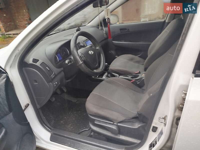 Хетчбек Hyundai i30 2010 в Тернополі