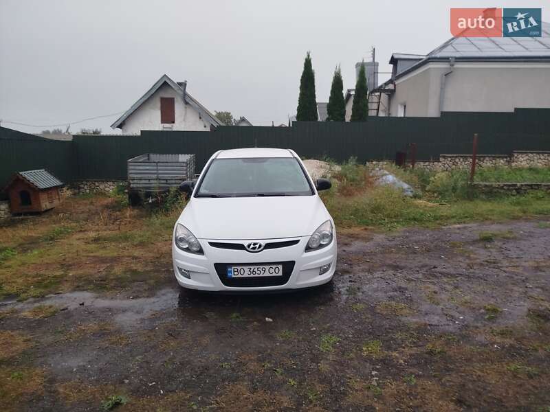 Хетчбек Hyundai i30 2010 в Тернополі
