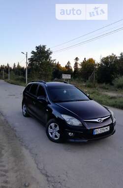 Универсал Hyundai i30 2010 в Бориславе