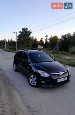 Универсал Hyundai i30 2010 в 
