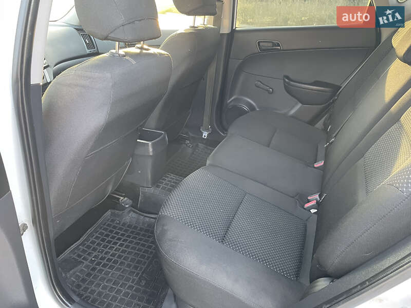 Хэтчбек Hyundai i30 2009 в Полтаве