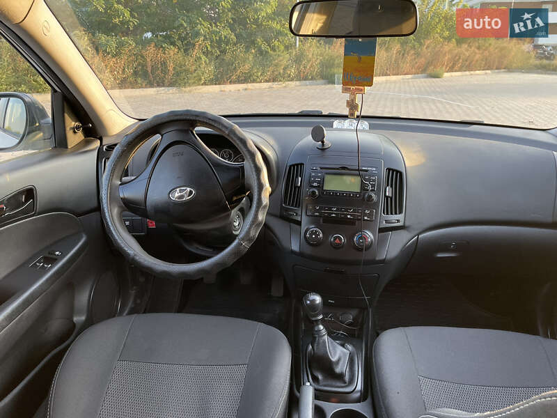 Хэтчбек Hyundai i30 2009 в Полтаве
