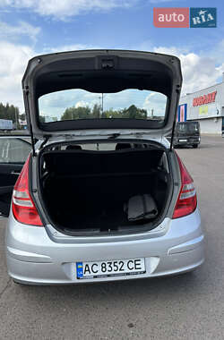 Хэтчбек Hyundai i30 2008 в 
