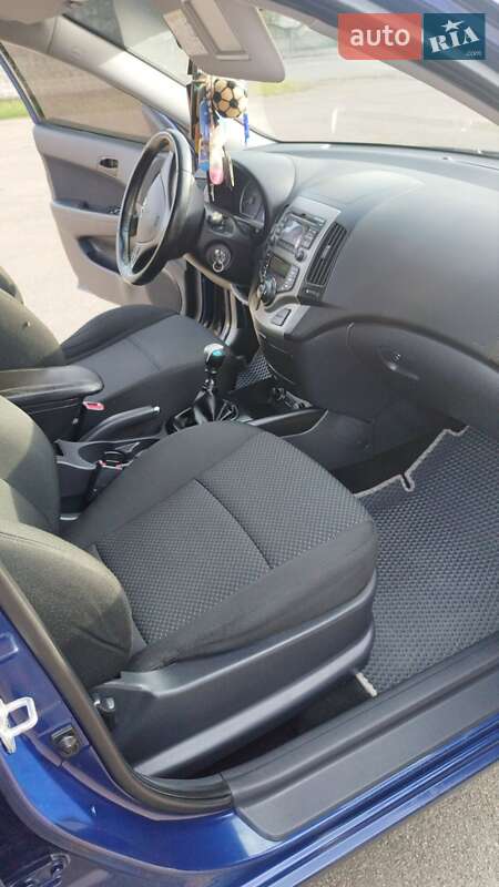Універсал Hyundai i30 2009 в Коломиї